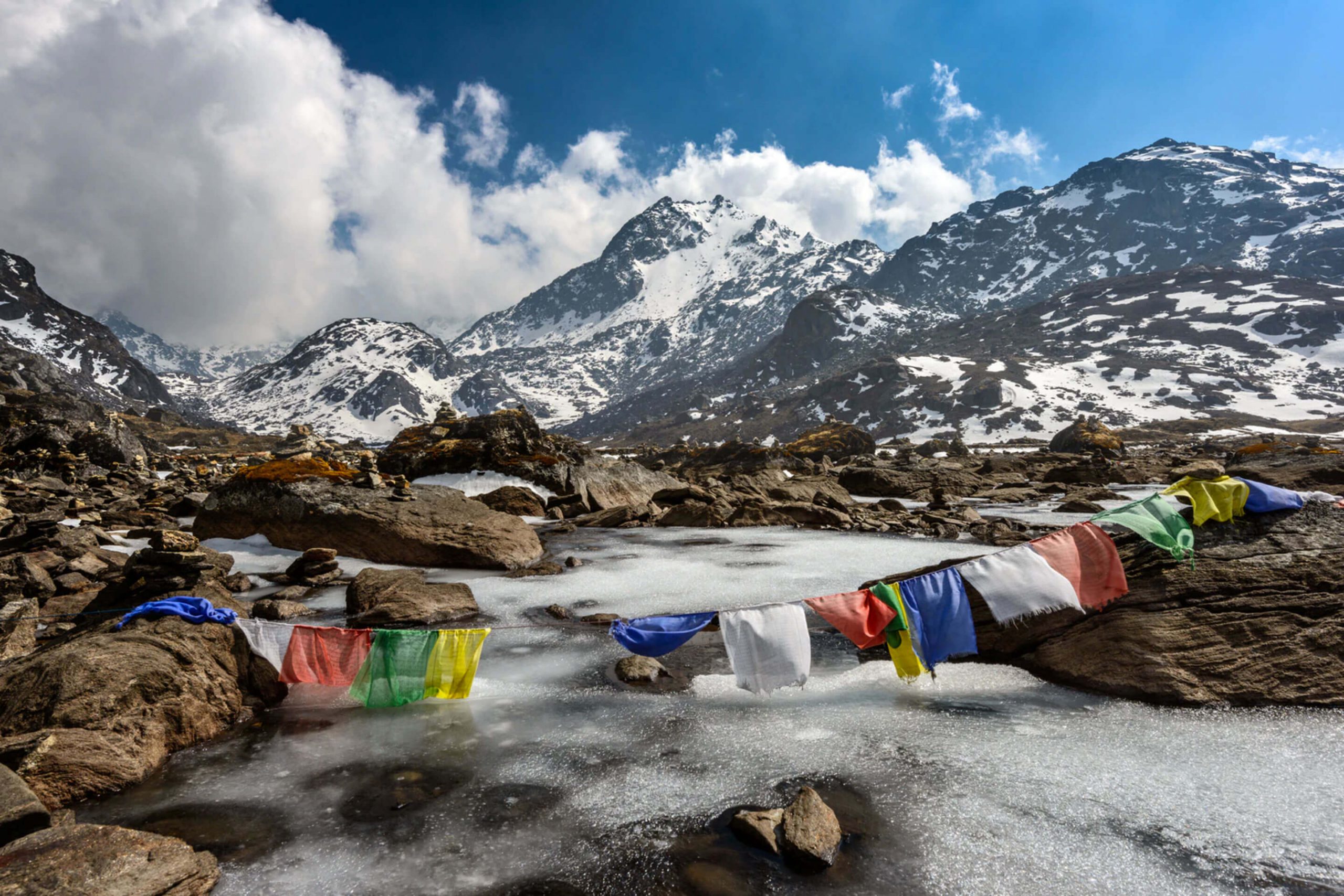 विश्वभरका नेपाली एकले अर्को लाई सहयोग गराै: प्रतिष्ठान अध्यक्ष कार्की क्यानडा